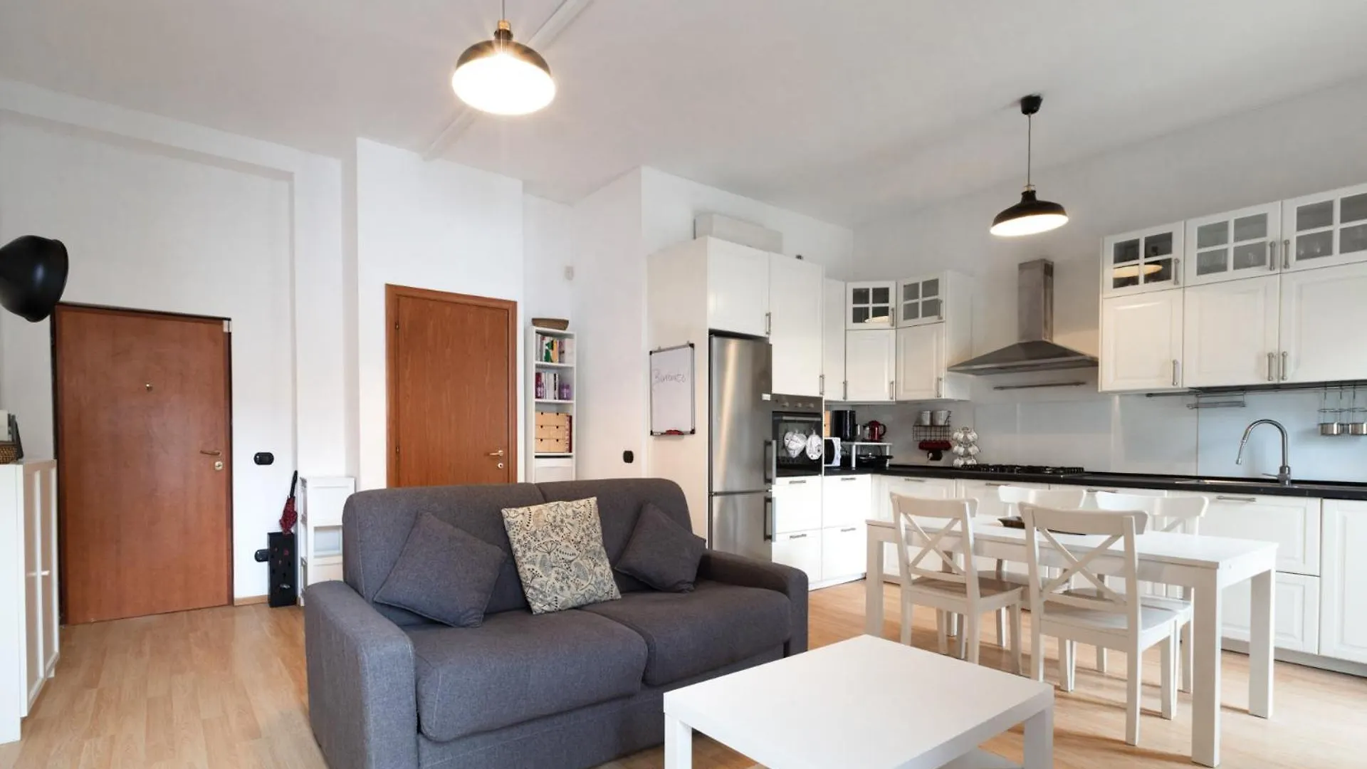 Apartaments Full Comfort Belluno Милан 0*,